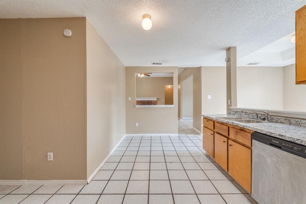 2516 Gerry Way Street Lancaster, TX 75134 - Photo 19 of 40