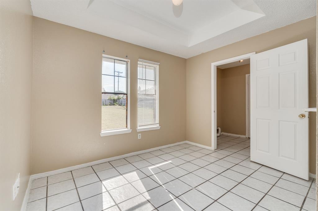 2516 Gerry Way Street Lancaster, TX 75134 - Photo 20 of 40