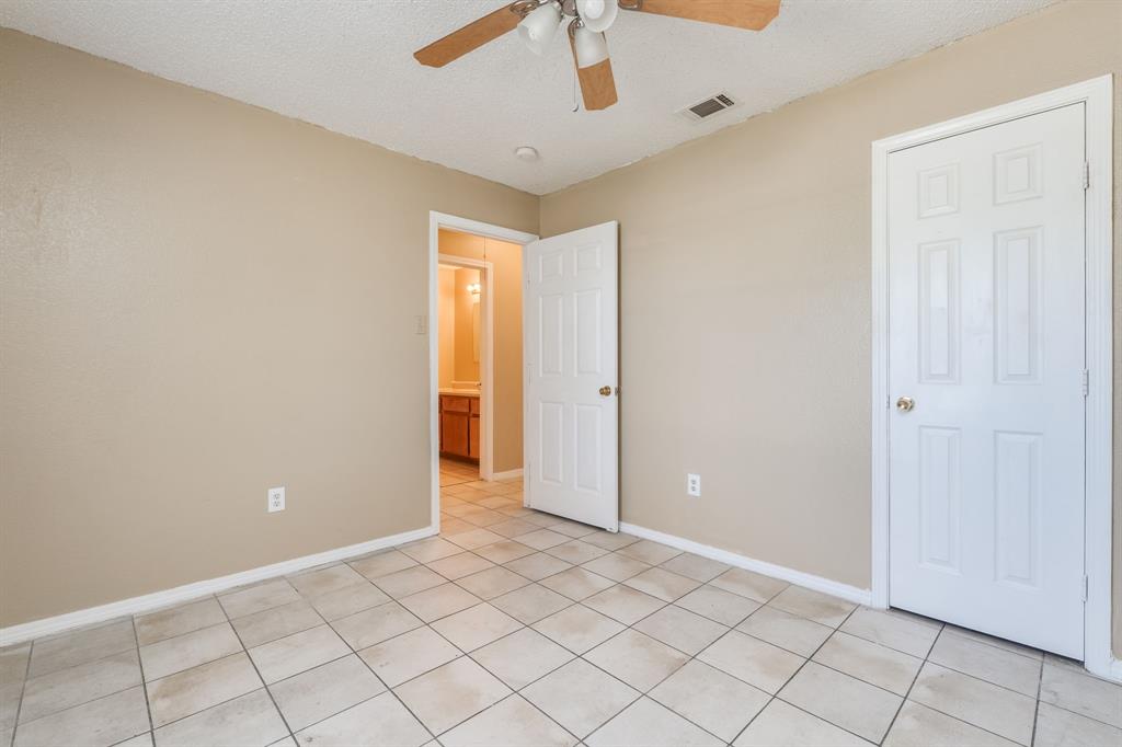 2516 Gerry Way Street Lancaster, TX 75134 - Photo 26 of 40