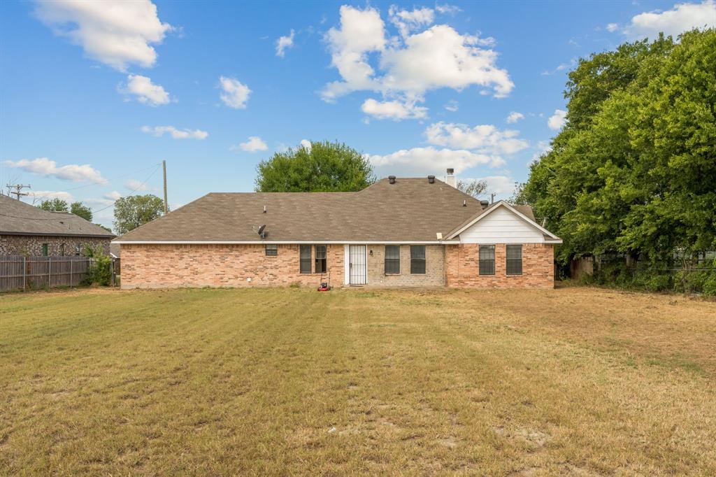 2516 Gerry Way Street Lancaster, TX 75134 - Photo 38 of 40