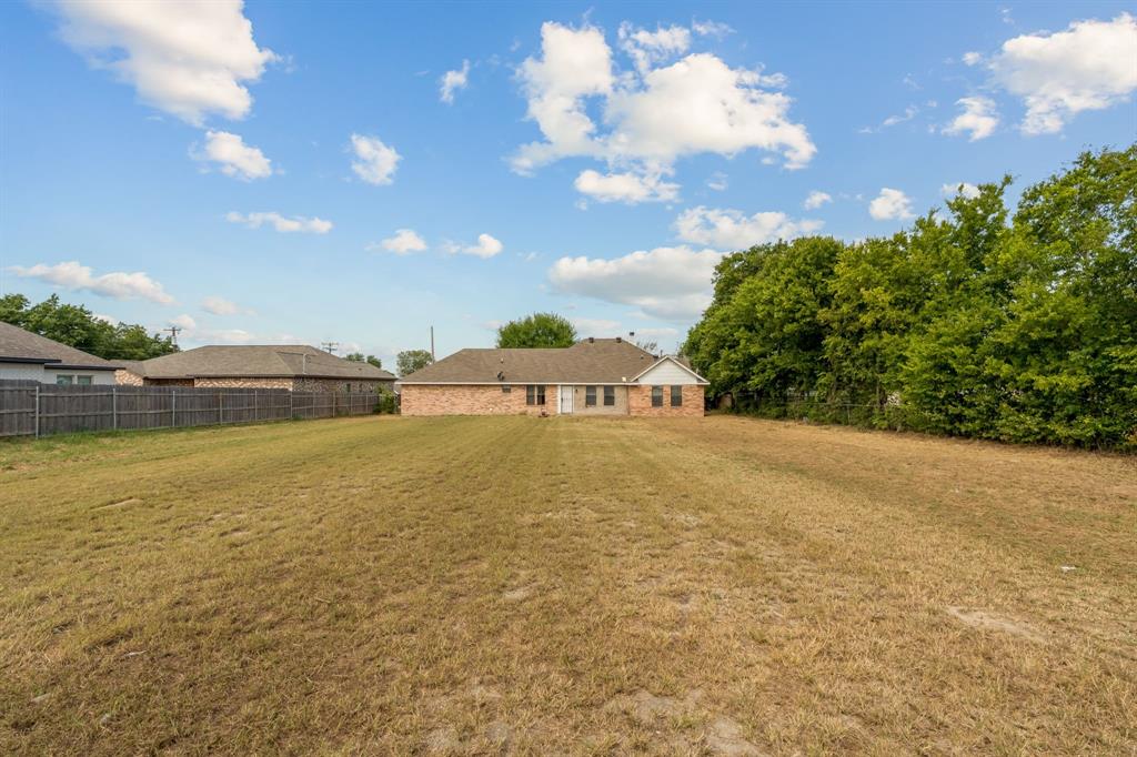 2516 Gerry Way Street Lancaster, TX 75134 - Photo 39 of 40