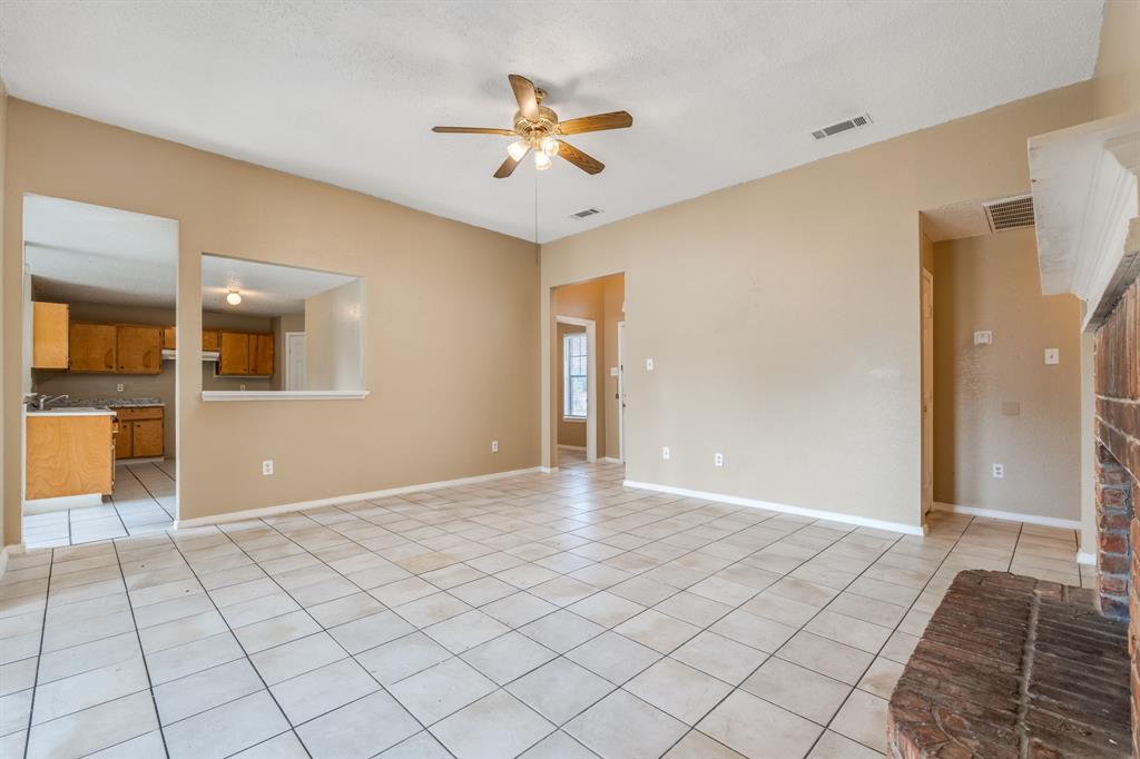 2516 Gerry Way Street Lancaster, TX 75134 - Photo 7 of 40