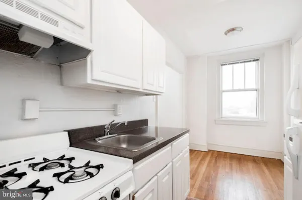 $1,610 | 2100-2 Walnut Street, Unit 5G, Philadelphia, PA 19103