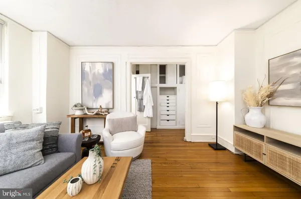 $1,610 | 2100-2 Walnut Street, Unit 5G, Philadelphia, PA 19103