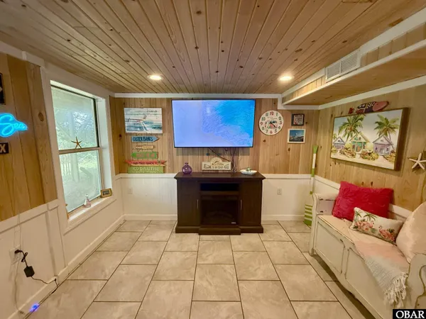 $599,000 | 311 Gunas Drive, Kill Devil Hills, NC 27948