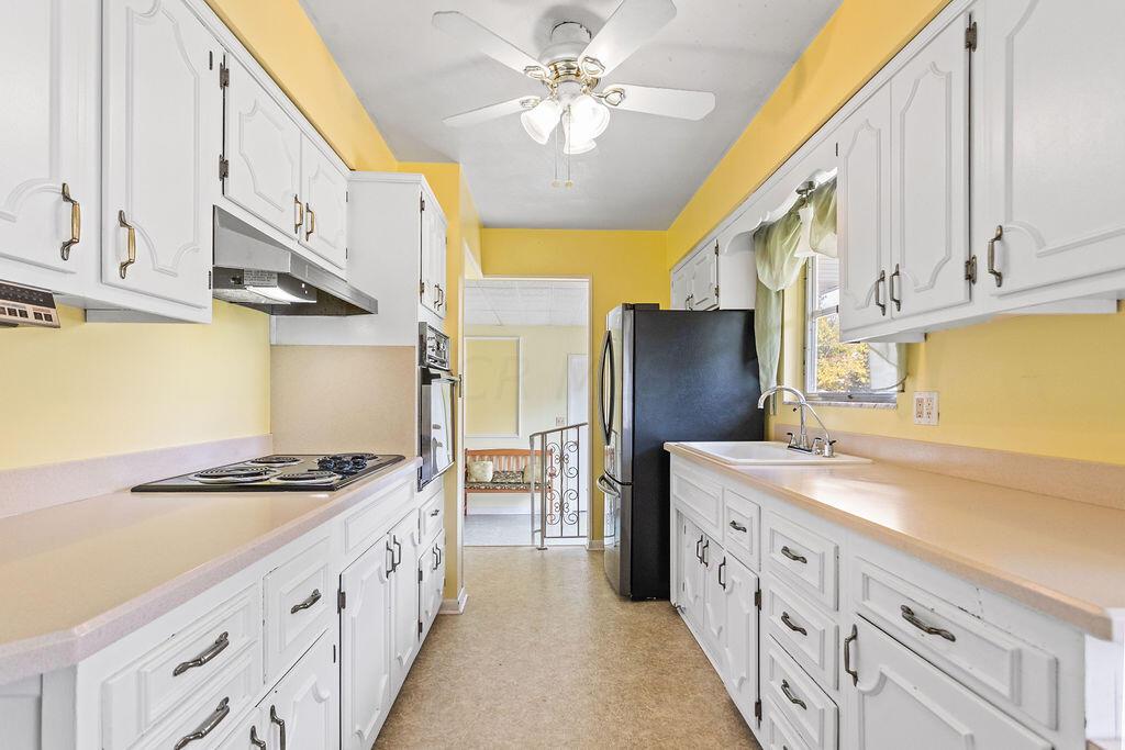 3054 Westwick Road Columbus, OH 43232 - Photo 13 of 37 7G5A3145