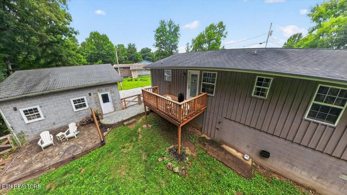 158 Boulder Road Wartburg, TN 37887 - Photo 20 of 20 40-Rear