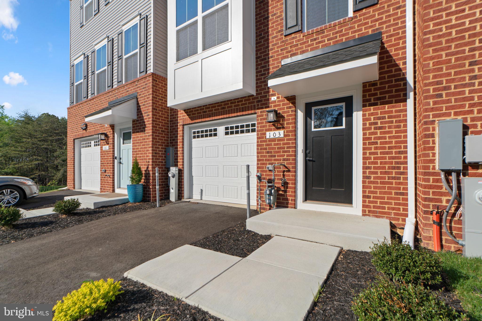 103 Spring Gate Lane Pasadena, MD 21122 - Photo 2 of 48