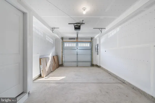 a view of a garage