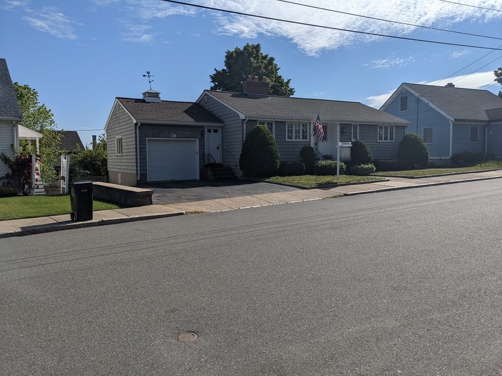 18 Sumner Road Salem, MA 01970 - Photo 3 of 30