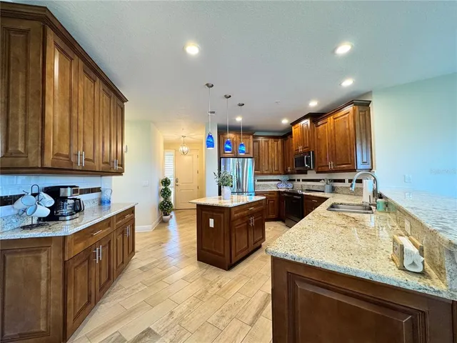 $2,900 | 7720 34th Avenue West, Unit 202, Bradenton, FL 34209