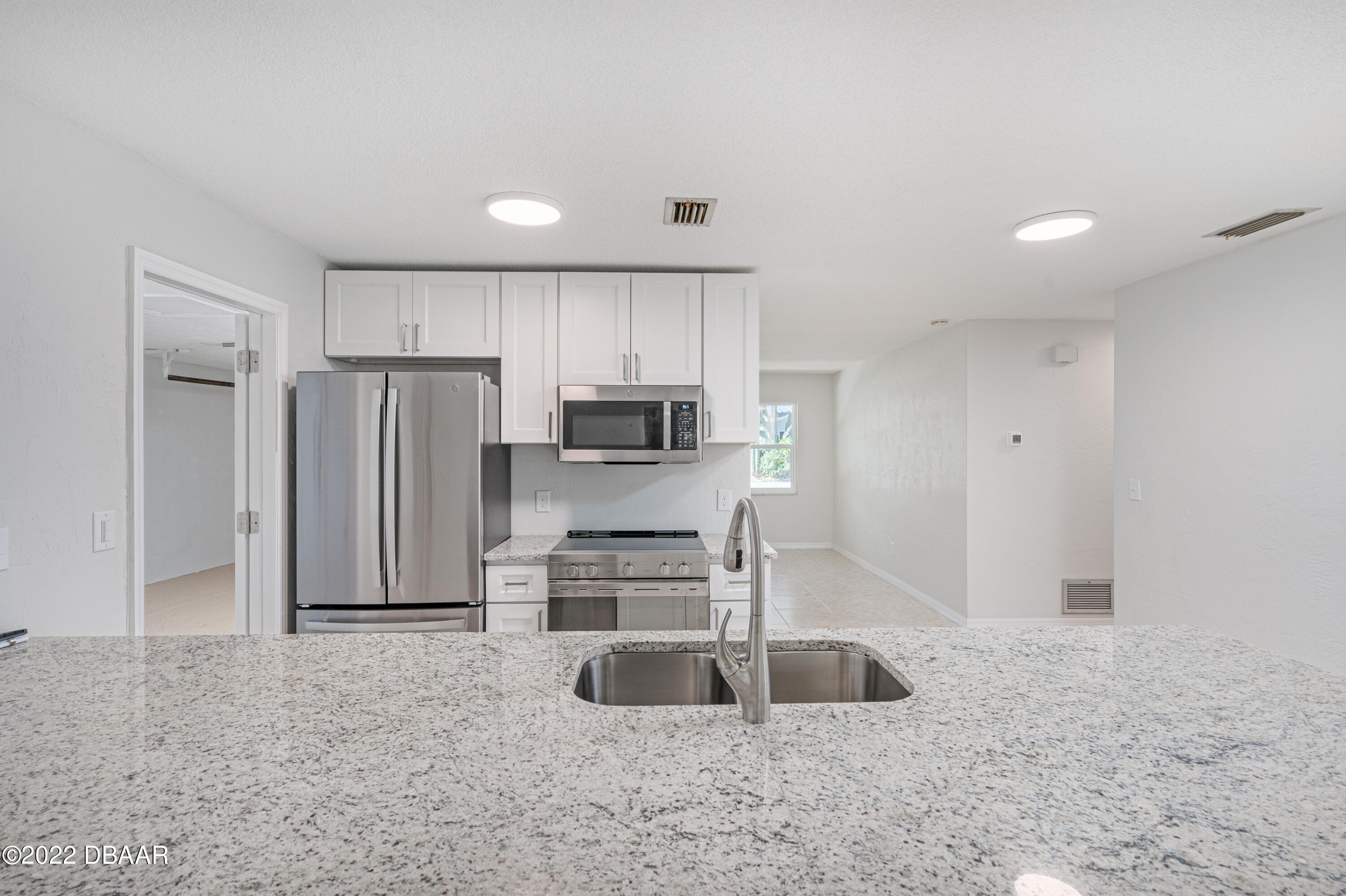 74 Glenview Avenue Ponce Inlet, FL 32127 - Photo 2 of 24 06