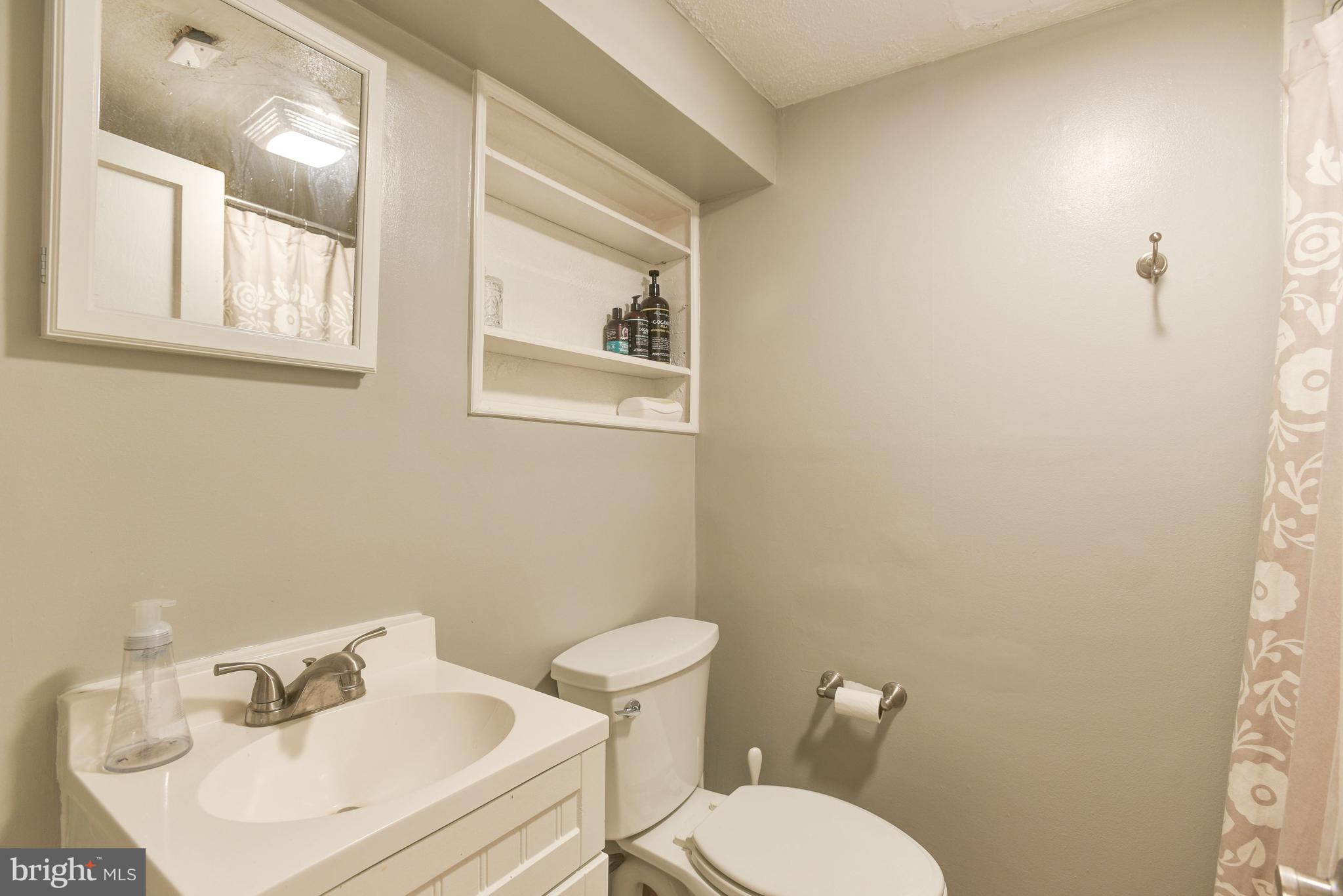 118 Normandy Drive Silver Spring, MD 20901 - Photo 26 of 37 Full Bath