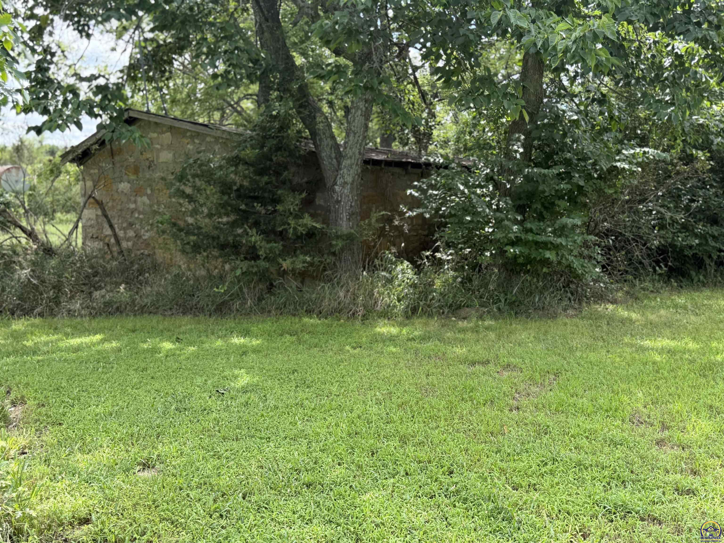 10021 Southeast Shadden Road Berryton, KS 66409 - Photo 22 of 52 Gallery Image 22