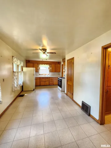 $95,000 | 1329 14th Avenue, Fulton, IL 61252