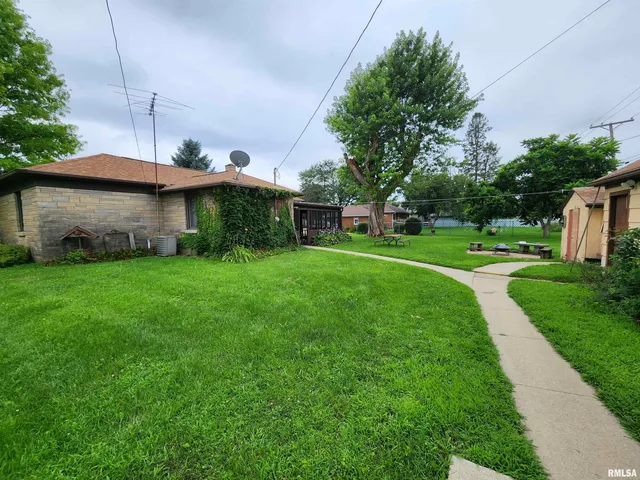 $95,000 | 1329 14th Avenue, Fulton, IL 61252