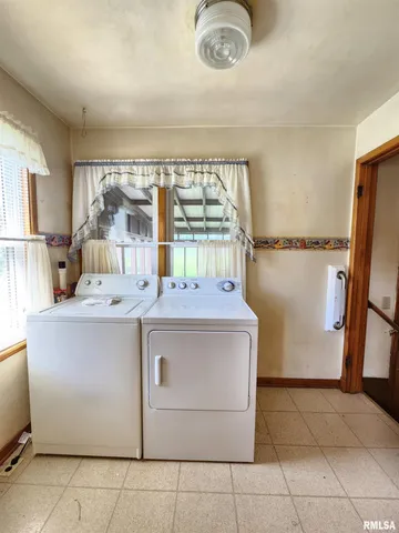 $95,000 | 1329 14th Avenue, Fulton, IL 61252