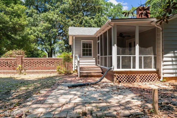 $310,000 | 521 South Main Street, Broadway, NC 27505