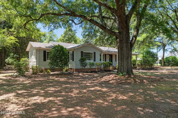 $310,000 | 521 South Main Street, Broadway, NC 27505