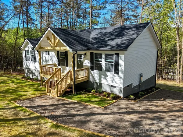 $311,000 | 21 Woodchuck Lane, Marion, NC 28752
