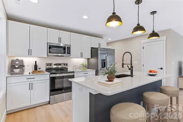 $319,900 | 21 Woodchuck Lane, Marion, NC 28752