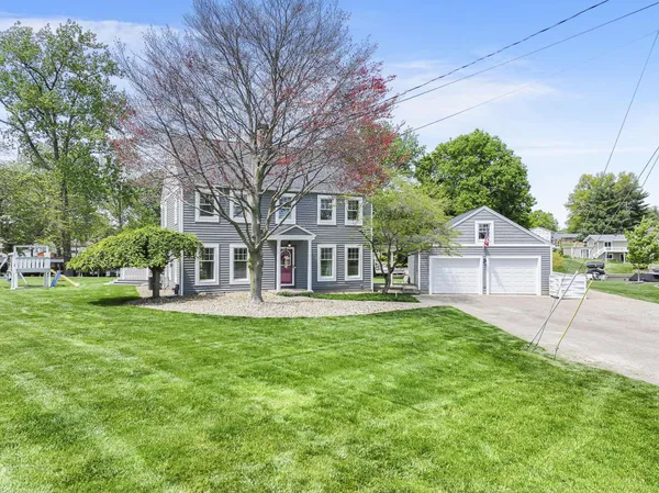 $1,150,000 | 118 Sprague Drive, Hebron, OH 43025