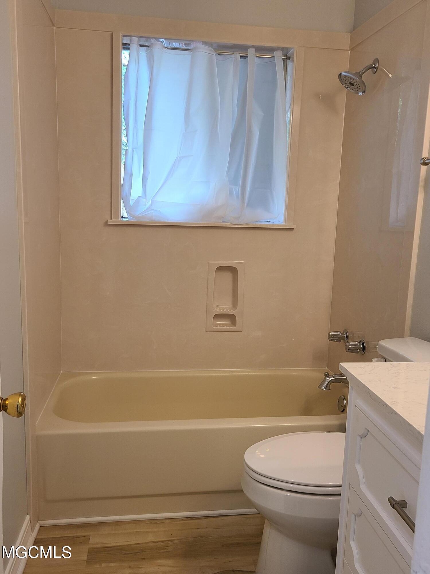 245 Reinike Road Long Beach, MS 39560 - Photo 7 of 25 Guest Bath