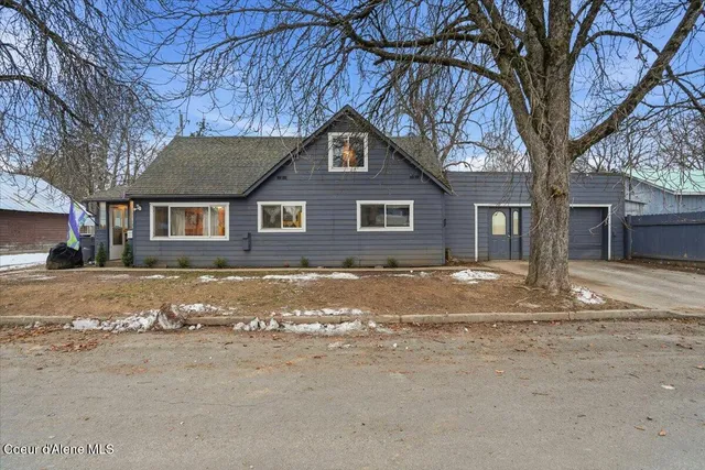 $575,000 | 215 North Forest Avenue, Sandpoint, ID 83864