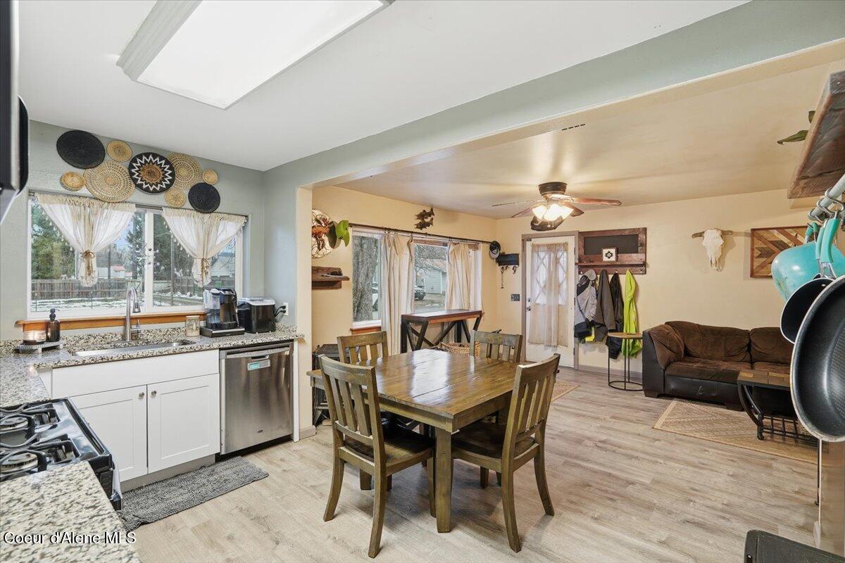 215 North Forest Avenue Sandpoint, ID 83864 - Photo 11 of 39 11-Kitchen_Dining Area