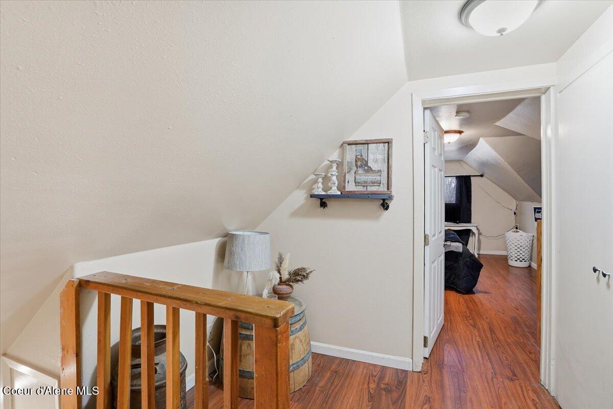 215 North Forest Avenue Sandpoint, ID 83864 - Photo 18 of 39 18-Hallway