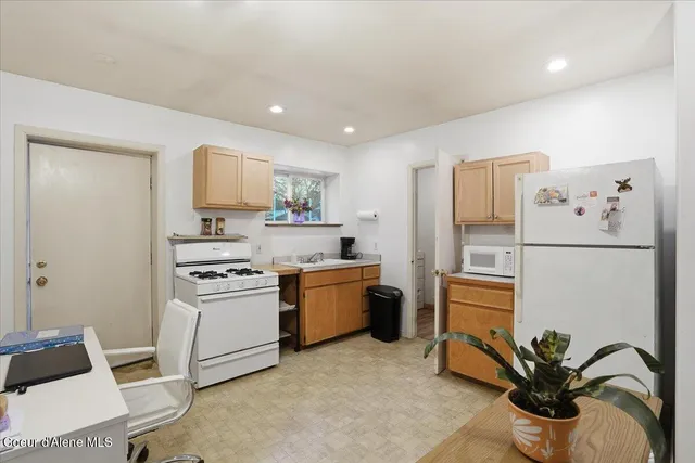 $575,000 | 215 North Forest Avenue, Sandpoint, ID 83864