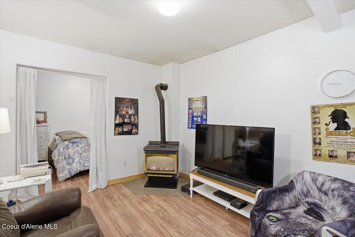 215 North Forest Avenue Sandpoint, ID 83864 - Photo 32 of 39 33-ADU Living Room