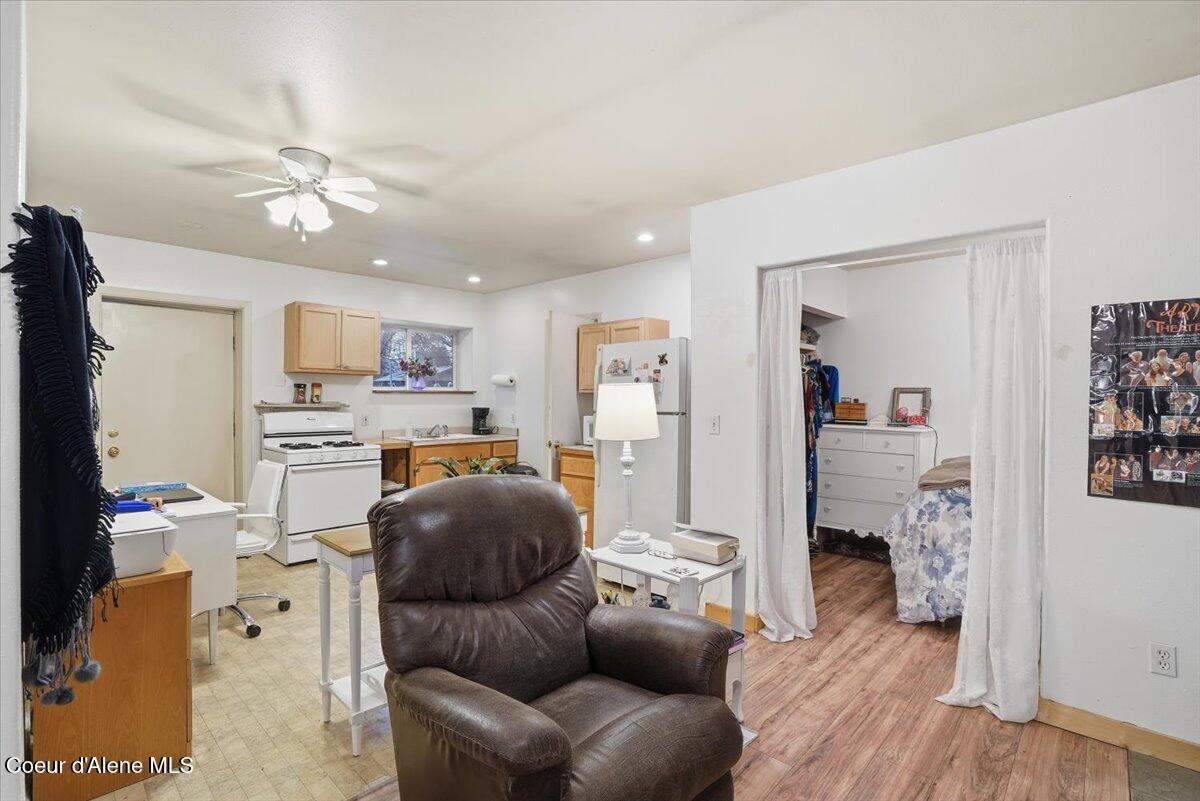 215 North Forest Avenue Sandpoint, ID 83864 - Photo 34 of 39 35-ADU Living Room