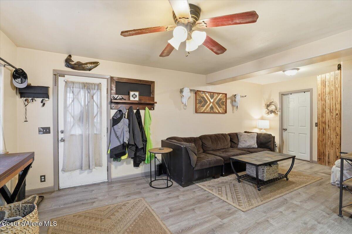 215 North Forest Avenue Sandpoint, ID 83864 - Photo 8 of 39 08-Living Room
