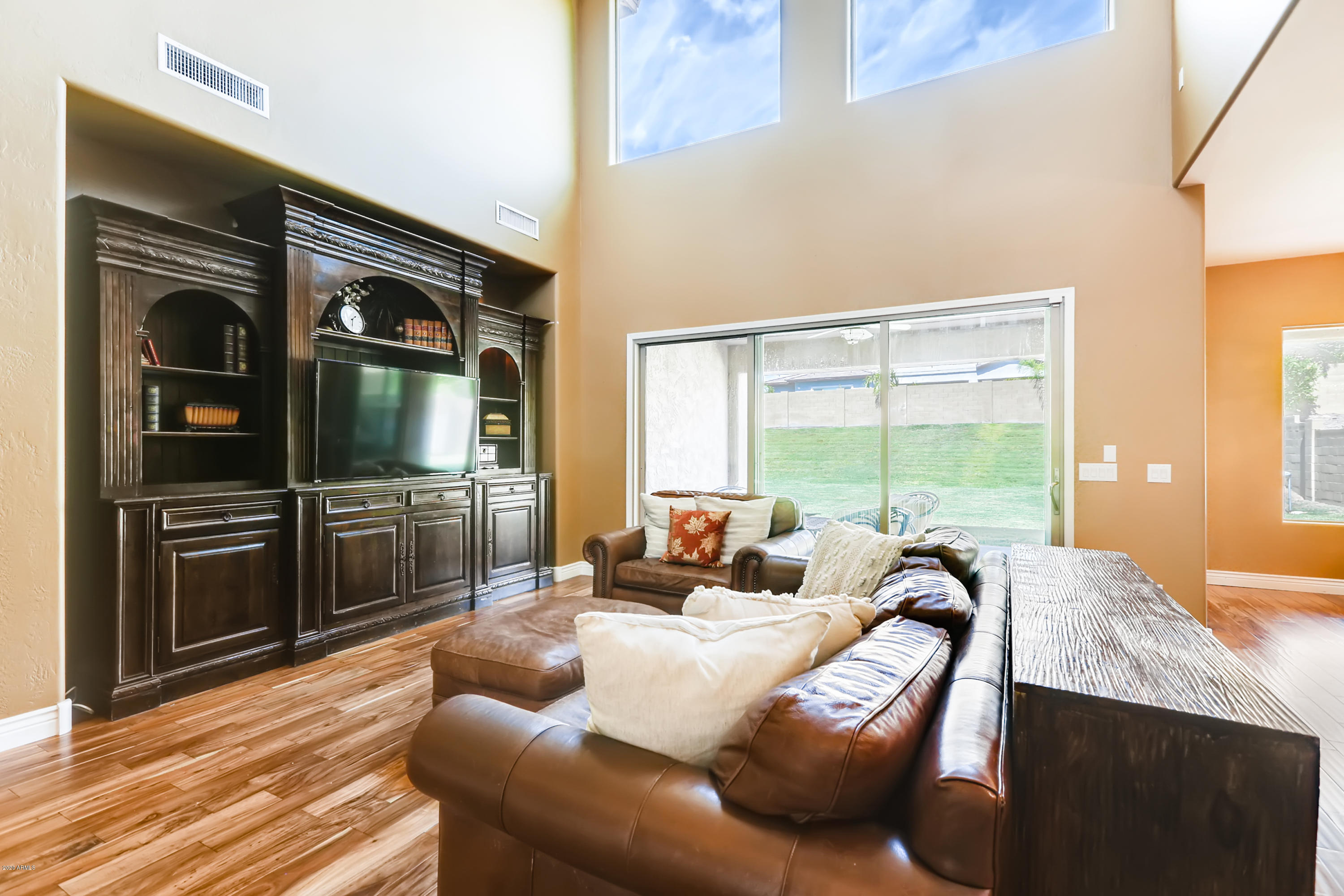 1606 West Red Bird Road Phoenix, AZ 85085 - Photo 7 of 31 1606 W Red Bird Rd Phoenix AZ-print-009-