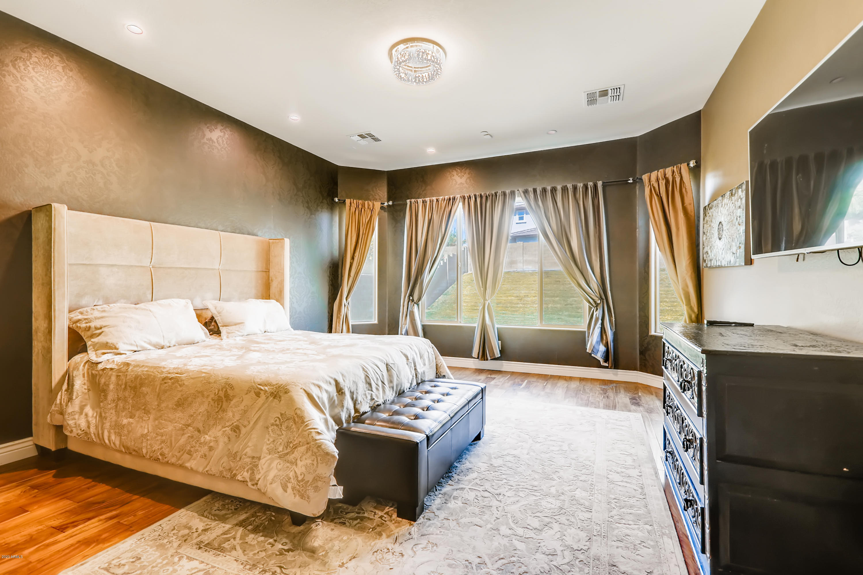 1606 West Red Bird Road Phoenix, AZ 85085 - Photo 9 of 31 1606 W Red Bird Rd Phoenix AZ-print-013-