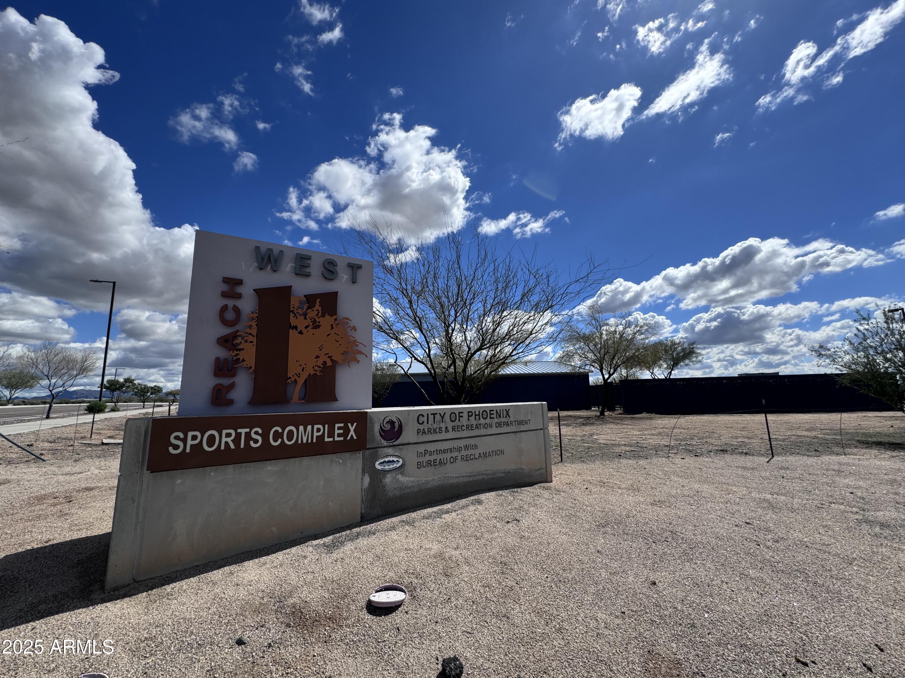2739 West Rancho Drive Phoenix, AZ 85017 - Photo 32 of 33 a view of a terrace