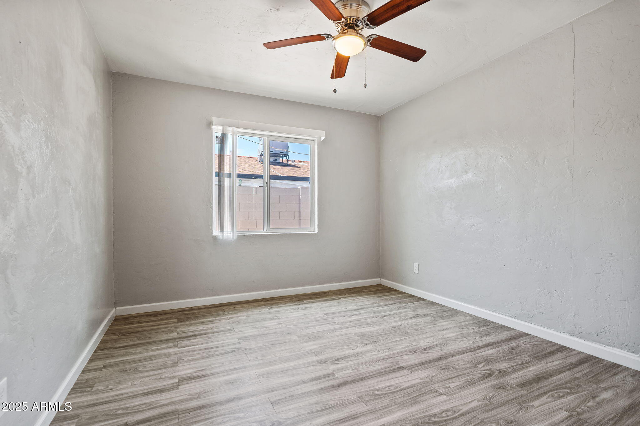 528 East Pierson Street, Unit 9 Phoenix, AZ 85012 - Photo 19 of 28 21-web-or-mls-Done-18