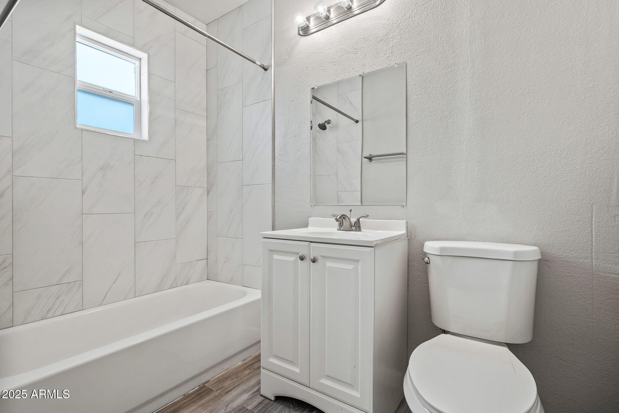 528 East Pierson Street, Unit 9 Phoenix, AZ 85012 - Photo 8 of 28 10-web-or-mls-Done-20