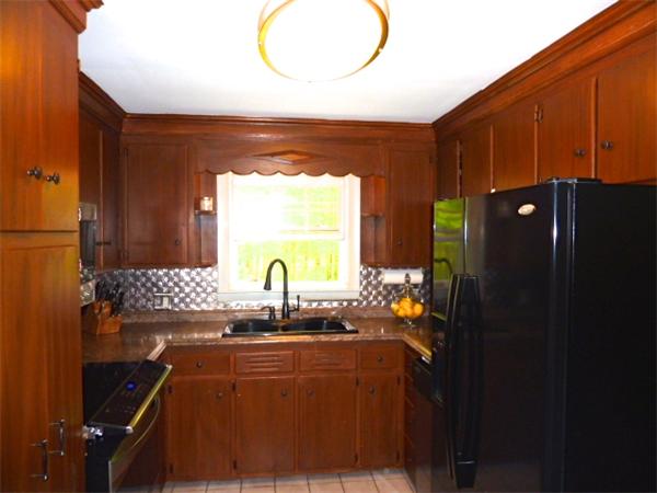 20 Ledge Road Chelmsford, MA 01863 - Photo 3 of 12