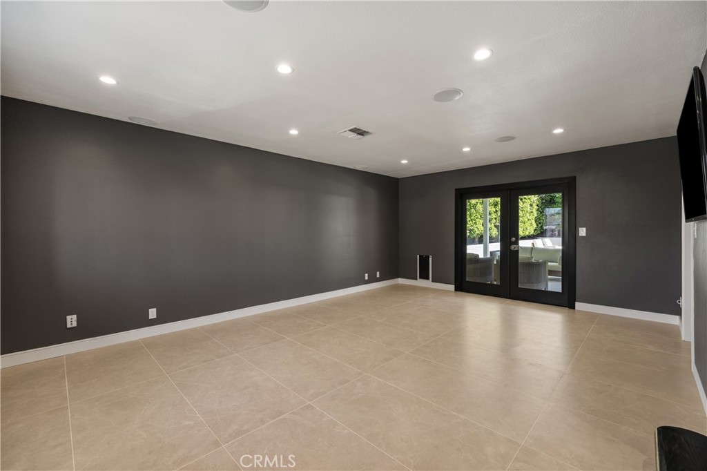 3032 Gardner Street Simi Valley, CA 93065 - Photo 16 of 31