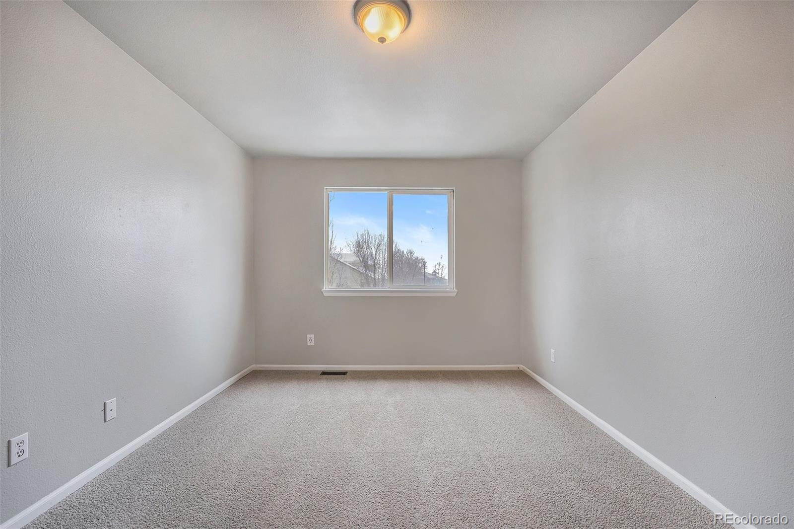 10270 South Rotherwood Circle Highlands Ranch, CO 80130 - Photo 8 of 22 Gallery Image 8