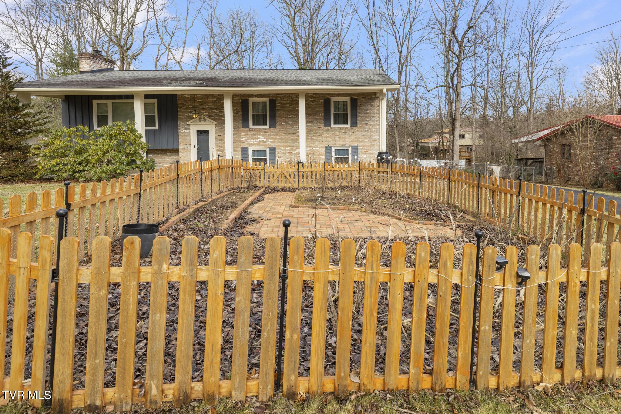 1108 Ridgecrest Road Johnson City, TN 37604 - Photo 39 of 40 IMG_4757