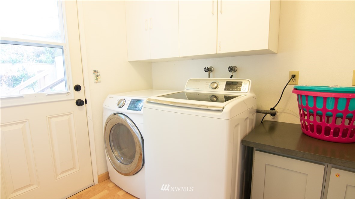 17036 159th Place Southeast Renton, WA 98058 - Photo 12 of 25 Gallery Image 12