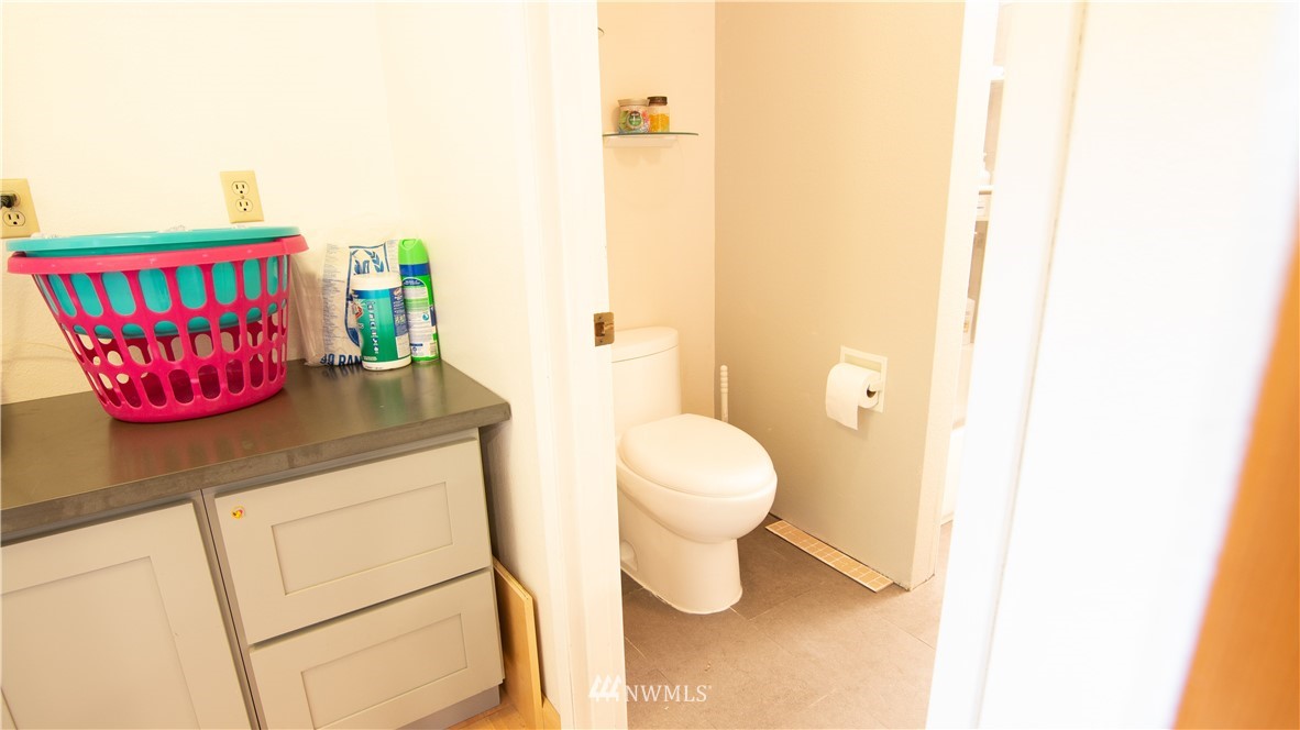 17036 159th Place Southeast Renton, WA 98058 - Photo 13 of 25 Gallery Image 13