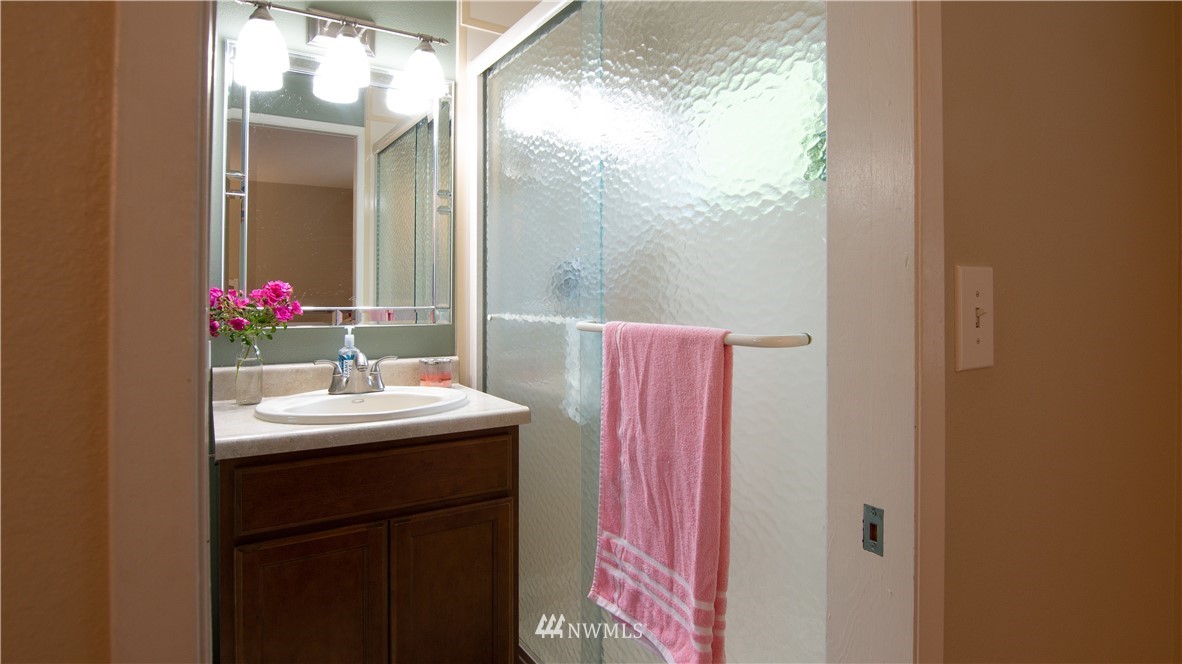 17036 159th Place Southeast Renton, WA 98058 - Photo 18 of 25 Gallery Image 18