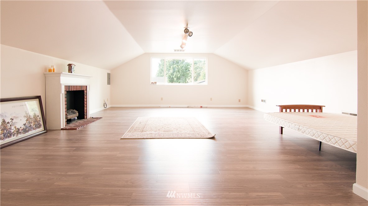 17036 159th Place Southeast Renton, WA 98058 - Photo 21 of 25 Gallery Image 21