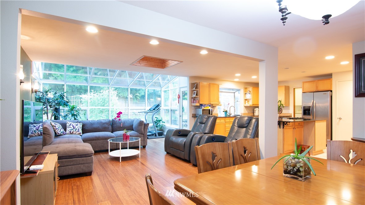 17036 159th Place Southeast Renton, WA 98058 - Photo 6 of 25 Gallery Image 6