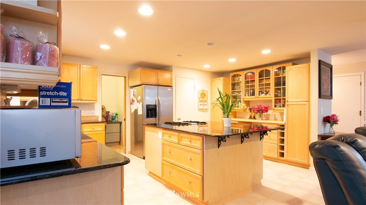 17036 159th Place Southeast Renton, WA 98058 - Photo 10 of 25 Gallery Image 10