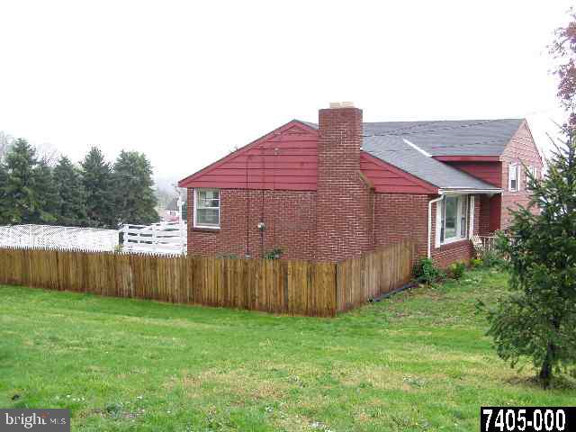 595 Sparton Road York, PA 17403 - Photo 7 of 8 Gallery Image 7